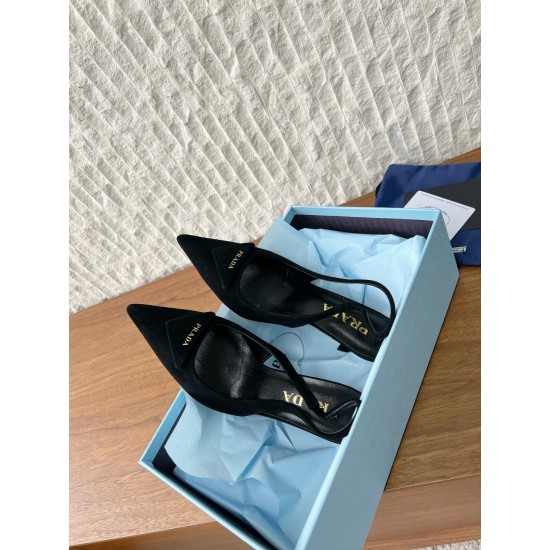 Prada Pumps and ballerinas