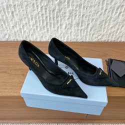 Prada Pumps and ballerinas