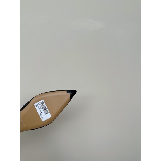 Fendi Slippers and sandals
