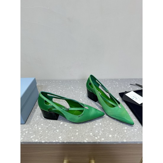 Prada Pumps and ballerinas
