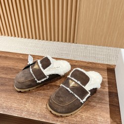 Prada Slippers and mules