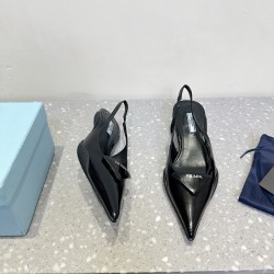 Prada Pumps and ballerinas