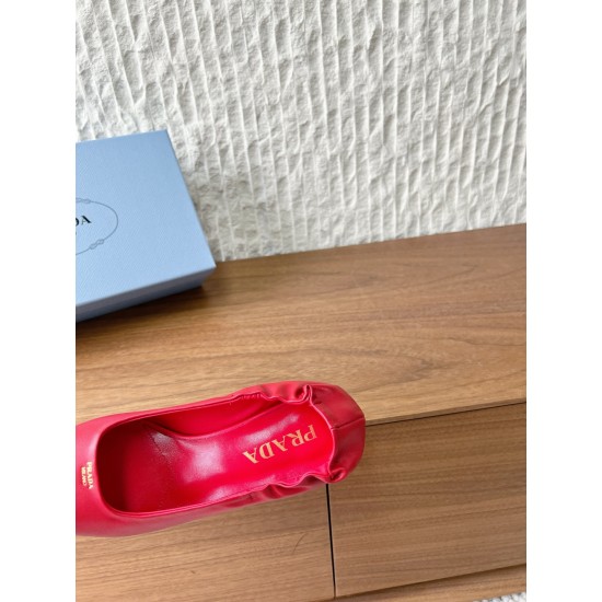 Prada Pumps and ballerinas