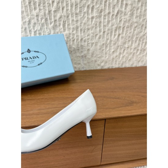Prada Pumps and ballerinas