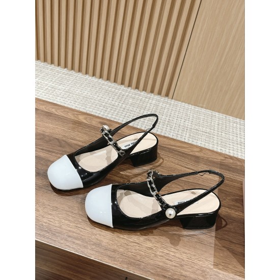 MiuMiu Sandals