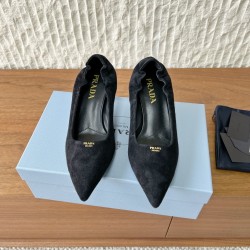 Prada Pumps and ballerinas