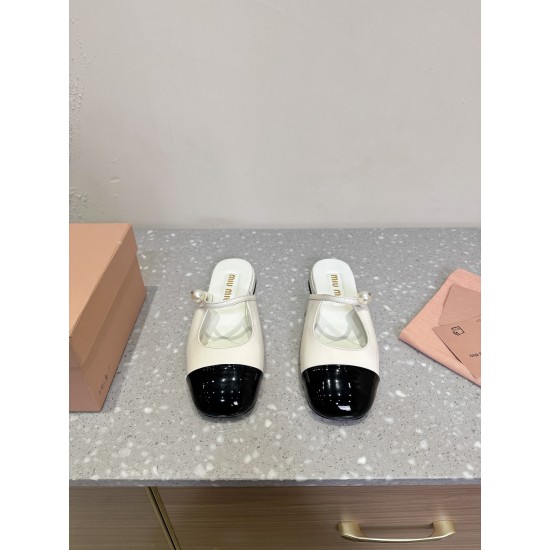 MiuMiu Slippers