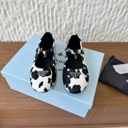 Prada Pumps and ballerinas