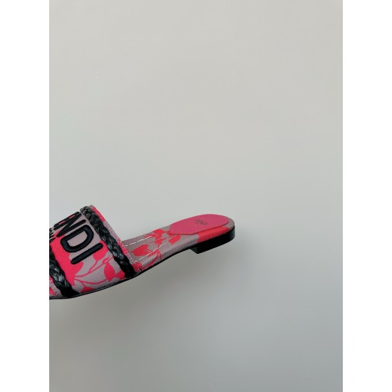 Fendi Slippers and sandals