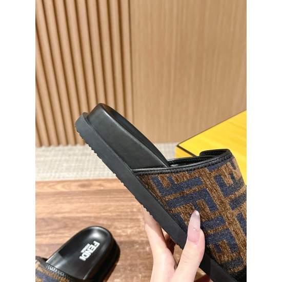 Fendi Slippers and sandals