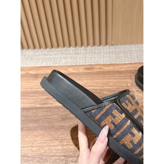 Fendi Slippers and sandals