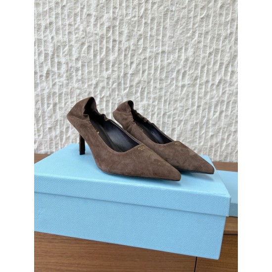 Prada Pumps and ballerinas