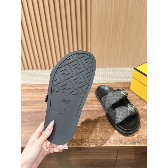 Fendi Slippers and sandals