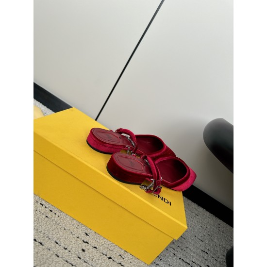Fendi Slippers and sandals