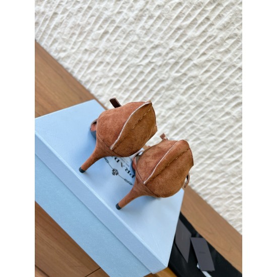Prada Pumps and ballerinas