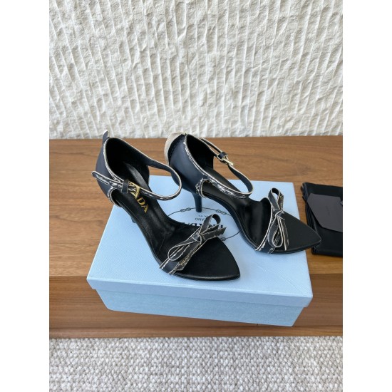Prada Pumps and ballerinas