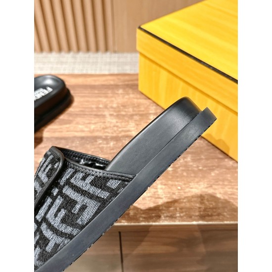 Fendi Slippers and sandals