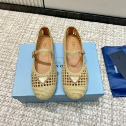 Prada Pumps and ballerinas