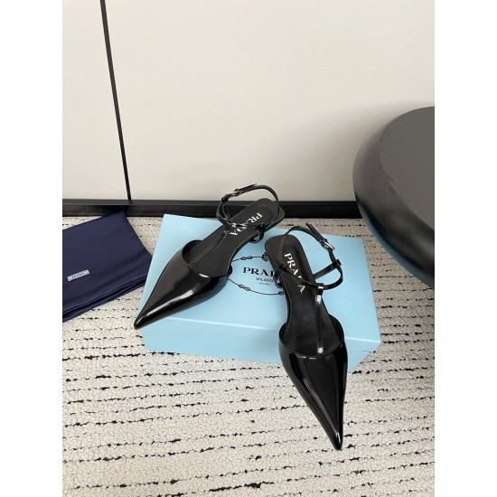 Prada Pumps and ballerinas