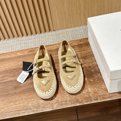 Prada Pumps and ballerinas