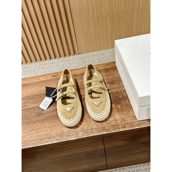 Prada Pumps and ballerinas