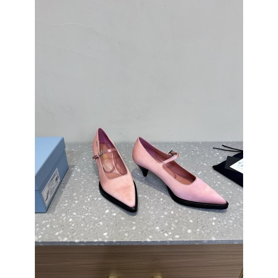 Prada Pumps and ballerinas