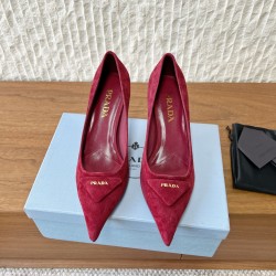 Prada Pumps and ballerinas