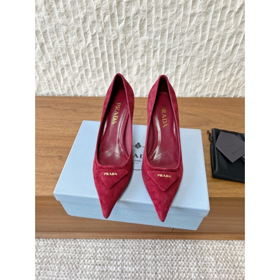 Prada Pumps and ballerinas