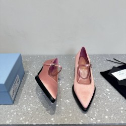 Prada Pumps and ballerinas