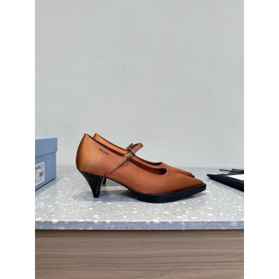 Prada Pumps and ballerinas