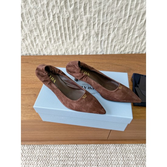 Prada Pumps and ballerinas