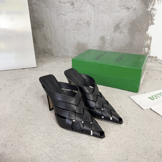 Bottega Veneta Pumps & Heels
