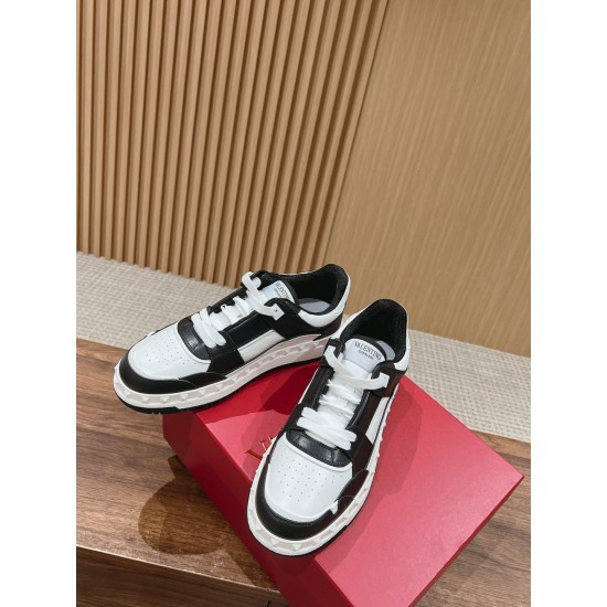 Valentino Sneakers
