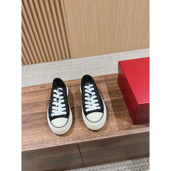 Valentino Sneakers