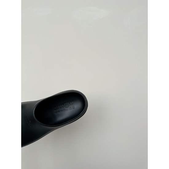 Maison Margiela Tabi Shoes