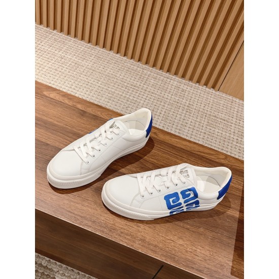 GIVENCHY Sneakers