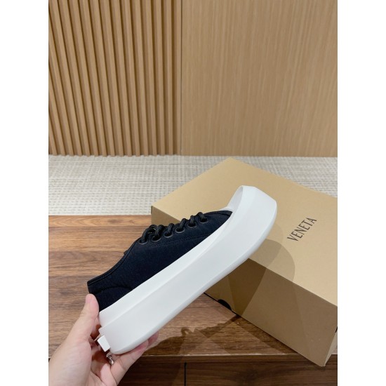 Bottega Veneta Sneakers