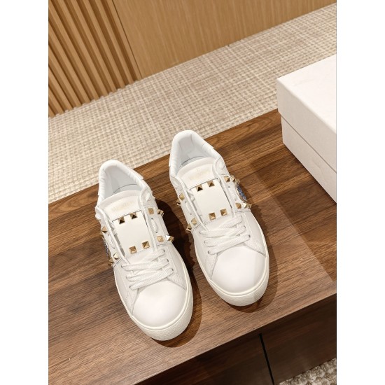 Valentino Sneakers