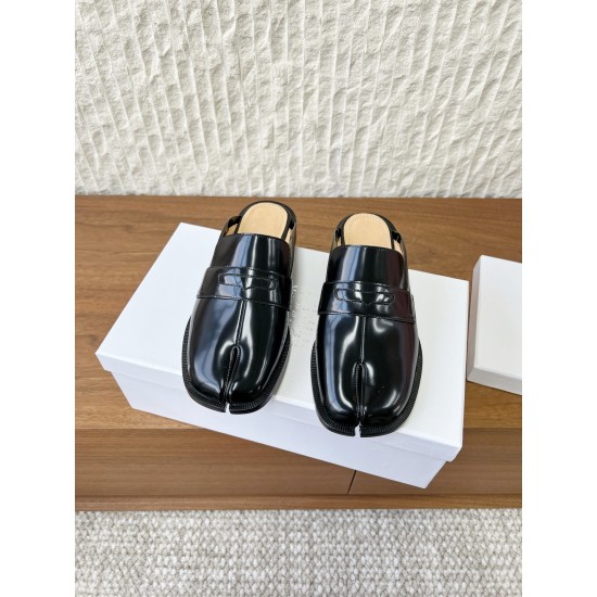 Maison Margiela Tabi Shoes