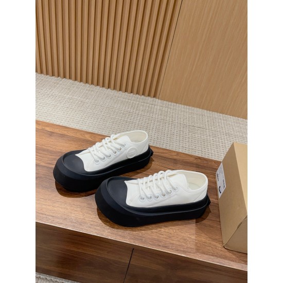 Bottega Veneta Sneakers
