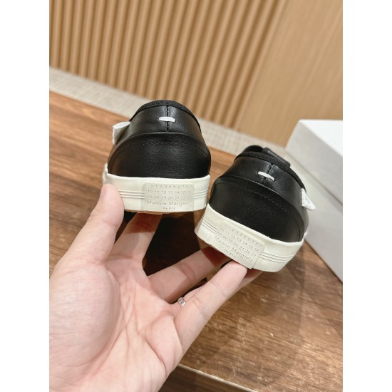 Maison Margiela Tabi Shoes