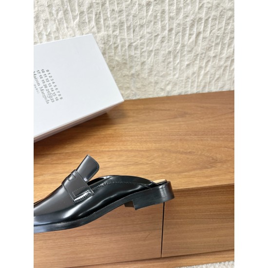 Maison Margiela Tabi Shoes