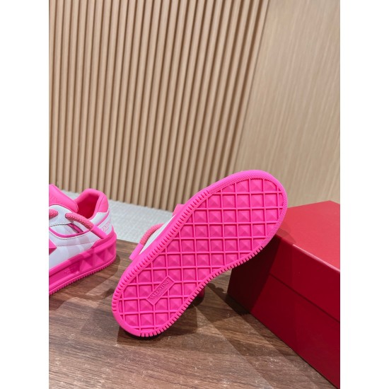 Valentino Sneakers