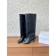 530G279  Maison Margiela 玛吉拉 25ss秋冬新款 直筒 长靴不过膝 MM6家tabi分趾鞋靴 原版开模双层真皮鞋底 原版套楦鞋型很大方 搭配各种风格都轻松驾驭 小短腿的福音 上身瞬间秒变大长腿 上脚不被常规所拘束，随心所欲做自己～上脚炒鸡柔软舒适▪️鞋面：采用原版进口牛皮▪️内里垫脚：羊皮▪️大底：原版定制意大利双层真皮大底▪️Size：35-39（40.41定制不退不换）