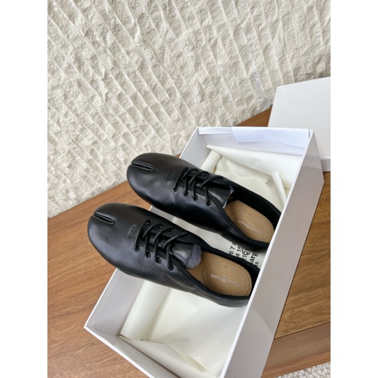 Maison Margiela Tabi Shoes