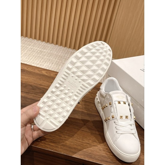 Valentino Sneakers