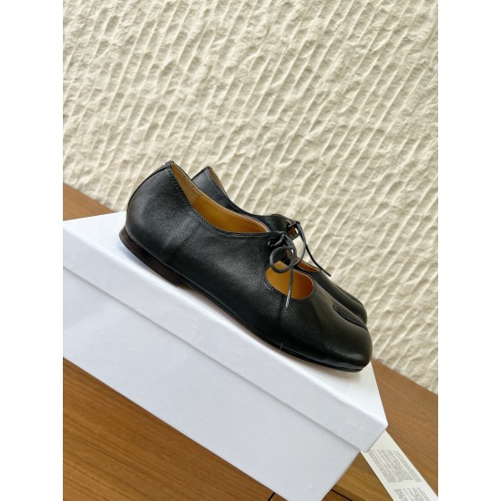 Maison Margiela Tabi Shoes