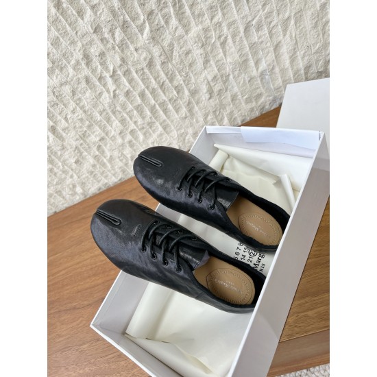 Maison Margiela Tabi Shoes