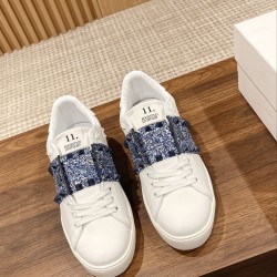 Valentino Sneakers