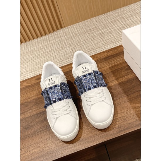 Valentino Sneakers